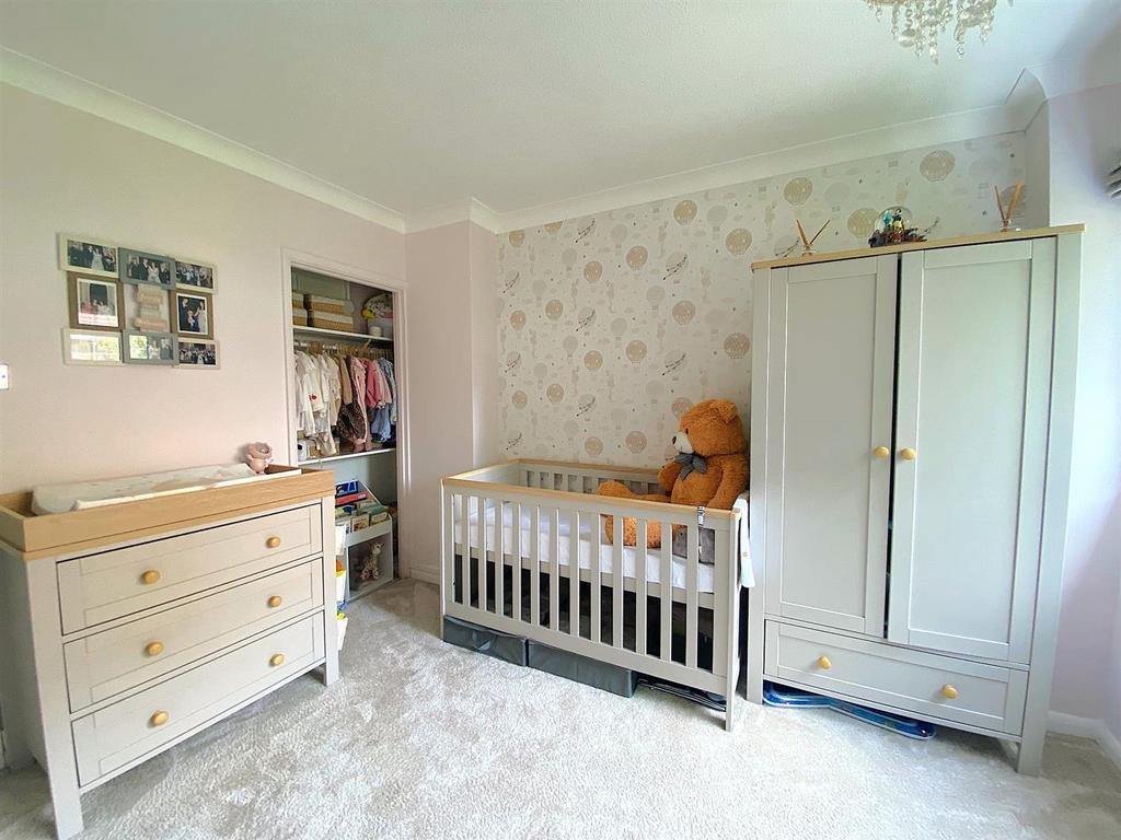 15 A Harewood Close - Bed4.jpg