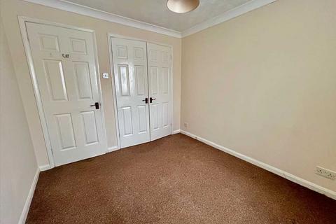 1 bedroom maisonette for sale, Scarborough Way, Slough