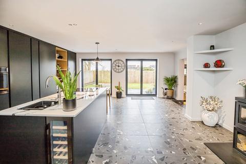 3 bedroom bungalow for sale, Merton Drive, Cheshire CH4