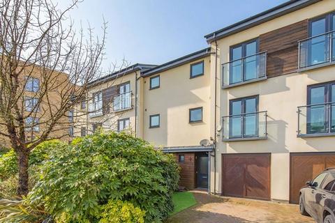 4 bedroom house to rent, Thirleby Road, Mill Hill East, London, NW7