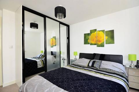1 bedroom flat for sale, Garratt Lane, Wandsworth, London, SW18
