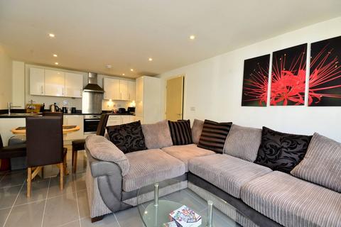 1 bedroom flat for sale, Garratt Lane, Wandsworth, London, SW18
