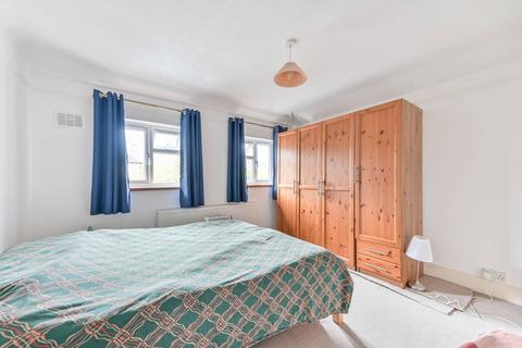 4 bedroom semi-detached house to rent, Lyon Park Avenue, Wembley, HA0