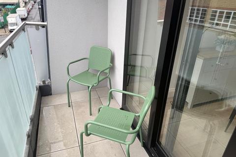 2 bedroom flat for sale, Norwood Road, London