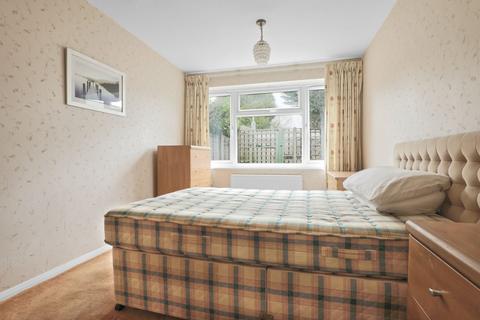 2 bedroom flat for sale, Kingsway, Ware, SG12
