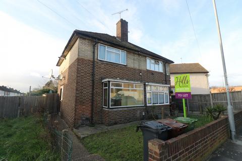2 bedroom semi-detached house to rent, Shaw Avenue, Barking IG11