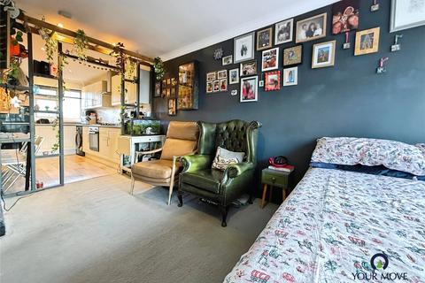 1 bedroom semi-detached house for sale, Willowhale Green, West Sussex PO21