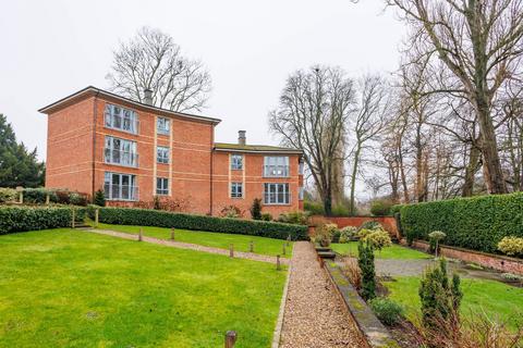2 bedroom apartment for sale, Heworth Croft, York YO31