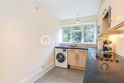 2 bedroom flat to rent, Lovelace Gardens, Surrey KT6