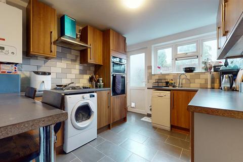 undefined, Thames Close, Milton Keynes MK3