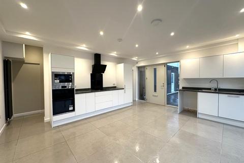 undefined, Bath Road, Bristol