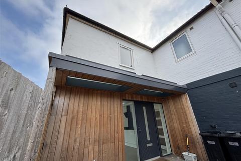 undefined, Bath Road, Bristol