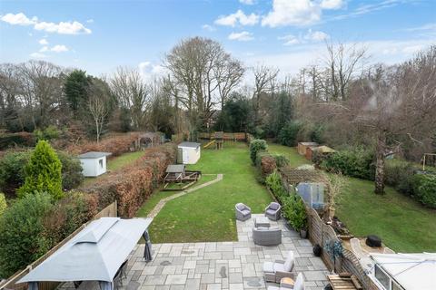 undefined, Shelvers Way, Tadworth