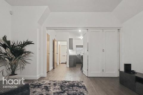 3 bedroom semi-detached house to rent, New Dawn Place, Swindon