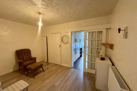 3 bedroom terraced house to rent, Oval Road North, Dagenham, RM10