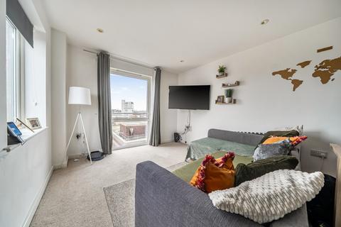 2 bedroom flat for sale, Ringers Road, Bromley, BR1