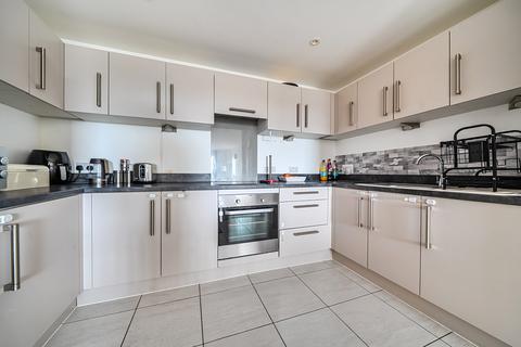 2 bedroom flat for sale, Ringers Road, Bromley, BR1