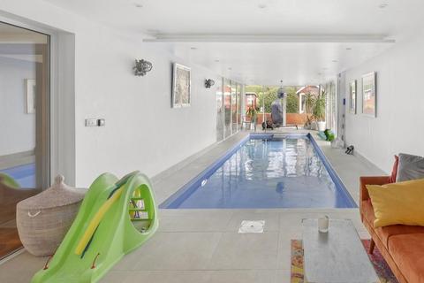 undefined, Ravensmere, Epping
