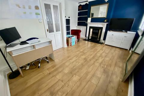4 bedroom semi-detached house for sale, Collett Avenue, Swindon SN2