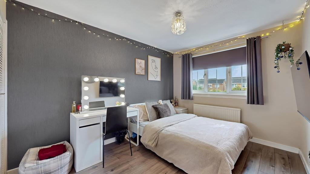 52-web-or-mls-20 Hawthorn Avenue41