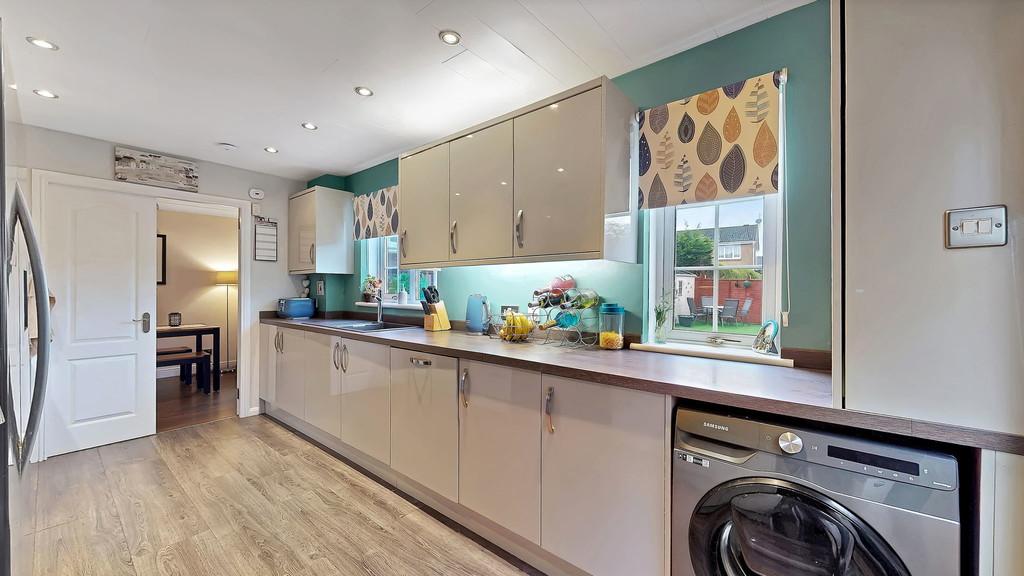 33-web-or-mls-20 Hawthorn Avenue29