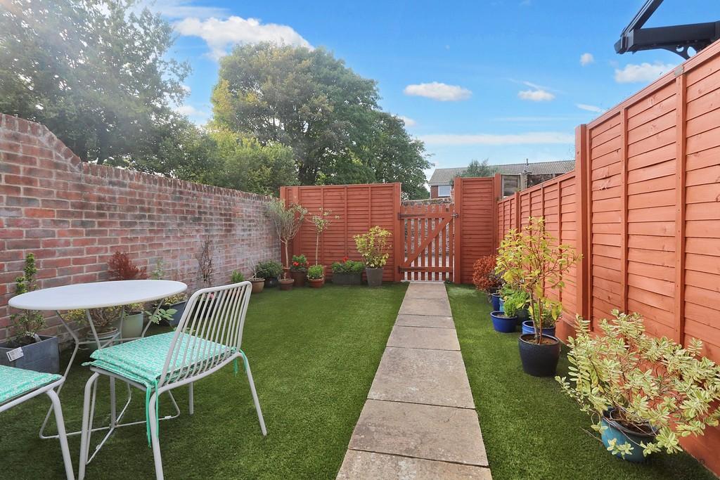 13 brook street garden