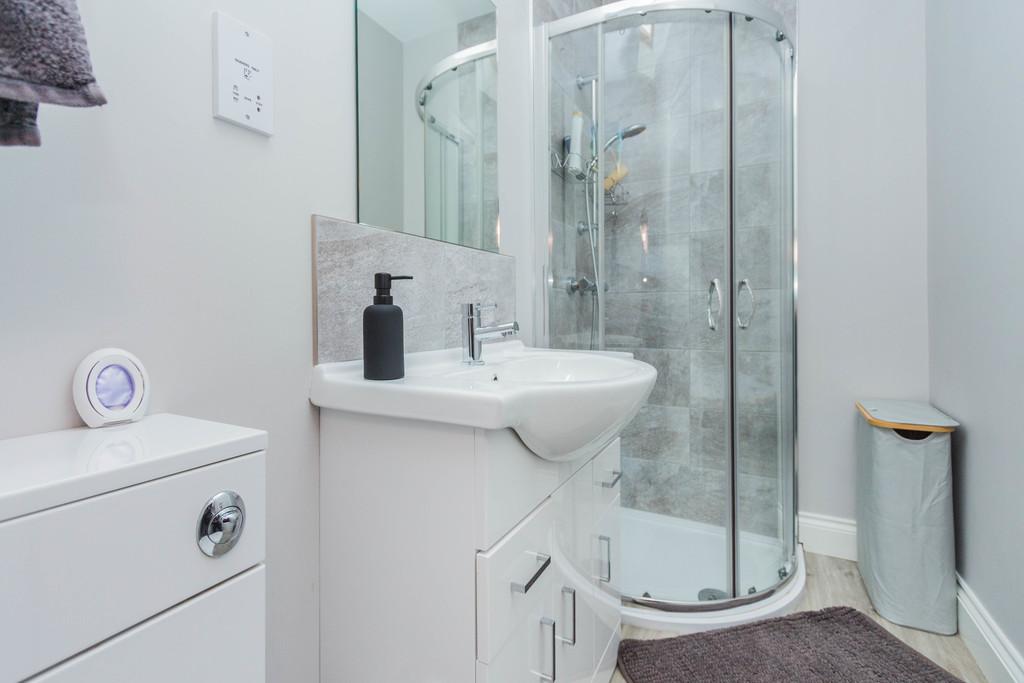 En Suite Shower Room (Bedroom 2)