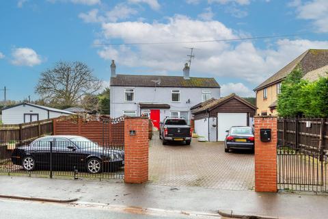 5 bedroom detached house for sale, Rushden Road, Wymington NN10