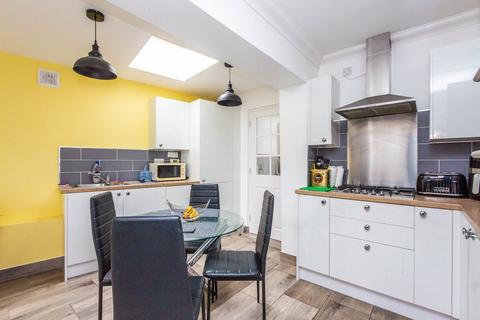 5 bedroom detached house for sale, Rushden Road, Wymington NN10