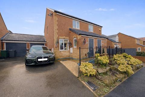 2 bedroom semi-detached house for sale, Blackthorne Close, Bradford BD2