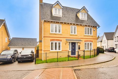 4 bedroom detached house for sale, Fitzwalter Road, Flitch Green