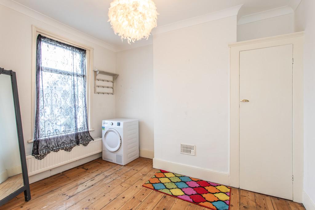 19 Shaftesbury Road34