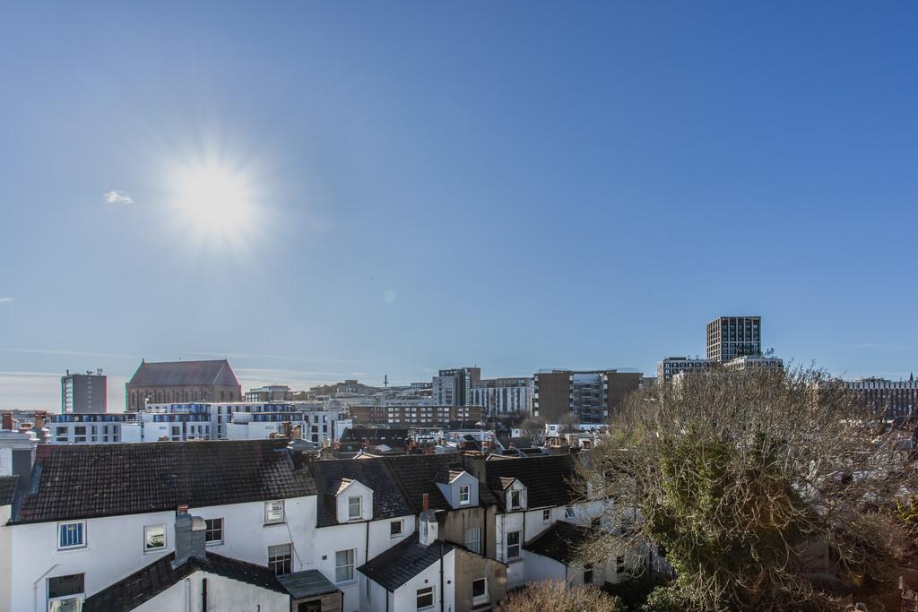19 Shaftesbury Road10