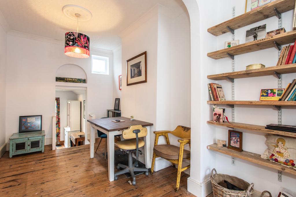 19 Shaftesbury Road15