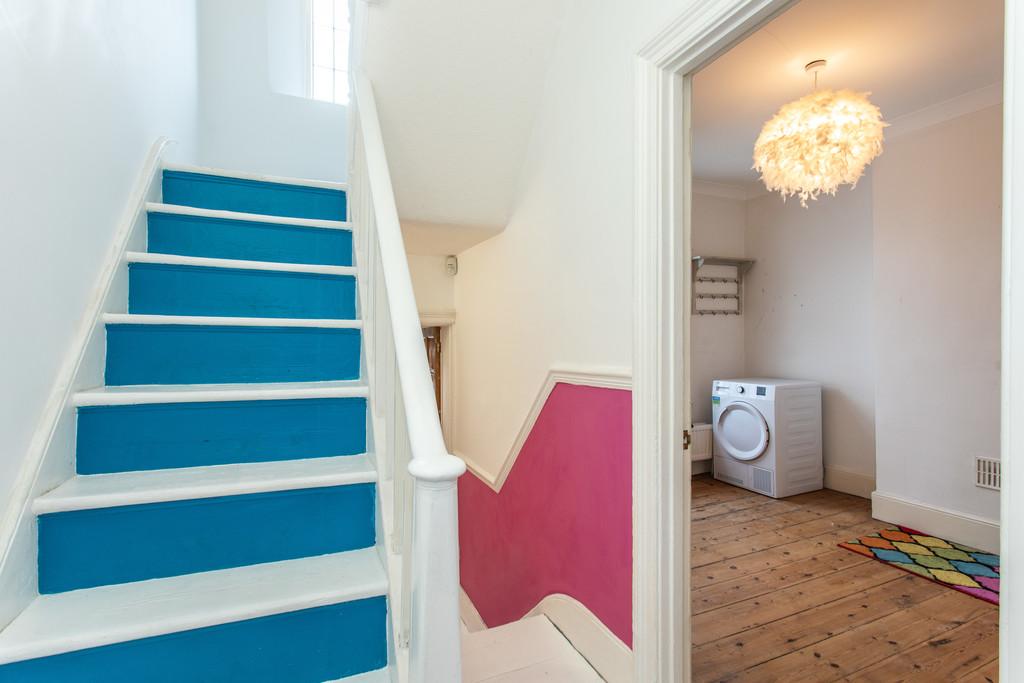 19 Shaftesbury Road29