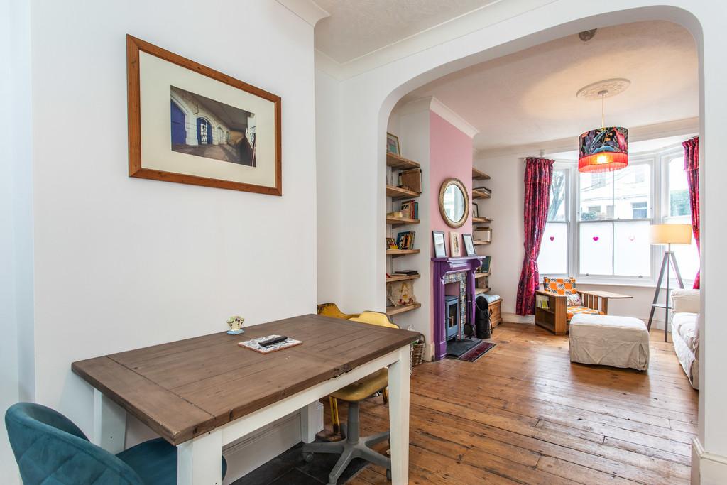 19 Shaftesbury Road17