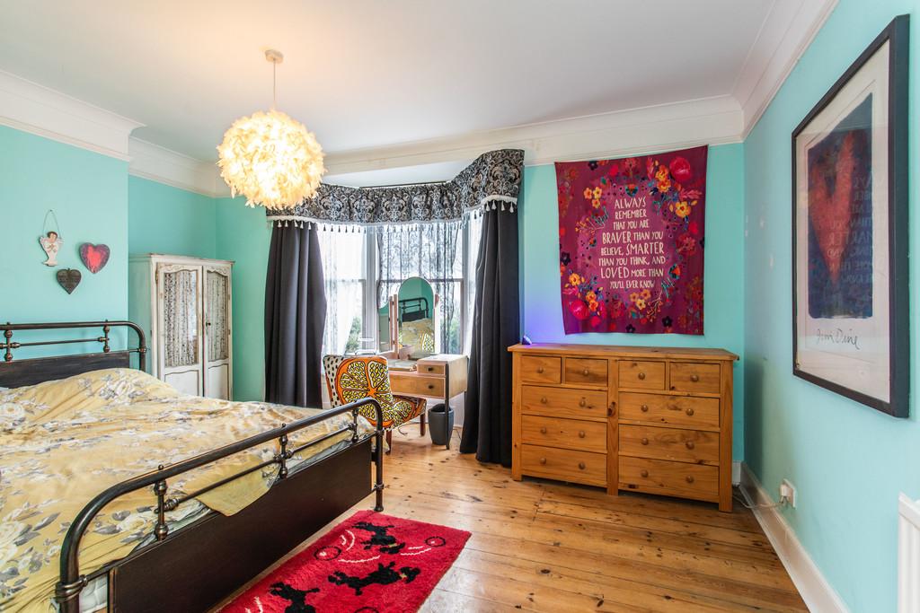 19 Shaftesbury Road31