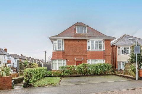 3 bedroom flat for sale, Heron Court Road, Bournemouth