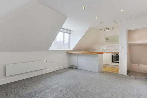 3 bedroom apartment for sale, Heron Court Road, Bournemouth