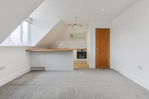 3 bedroom apartment for sale, Heron Court Road, Bournemouth