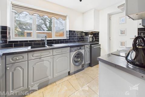 3 bedroom detached bungalow for sale, Ulverston Avenue, Askern