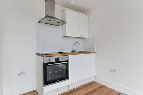 1 bedroom apartment for sale, Heron Court Road, Bournemouth