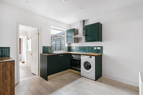 2 bedroom terraced house for sale, Warren Road, East Croydon