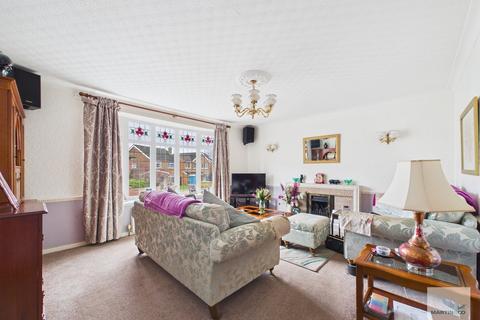2 bedroom detached bungalow for sale, Rivergreen Crescent, Bramcote, Nottingham