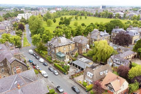 Park Avenue, Harrogate, HG2