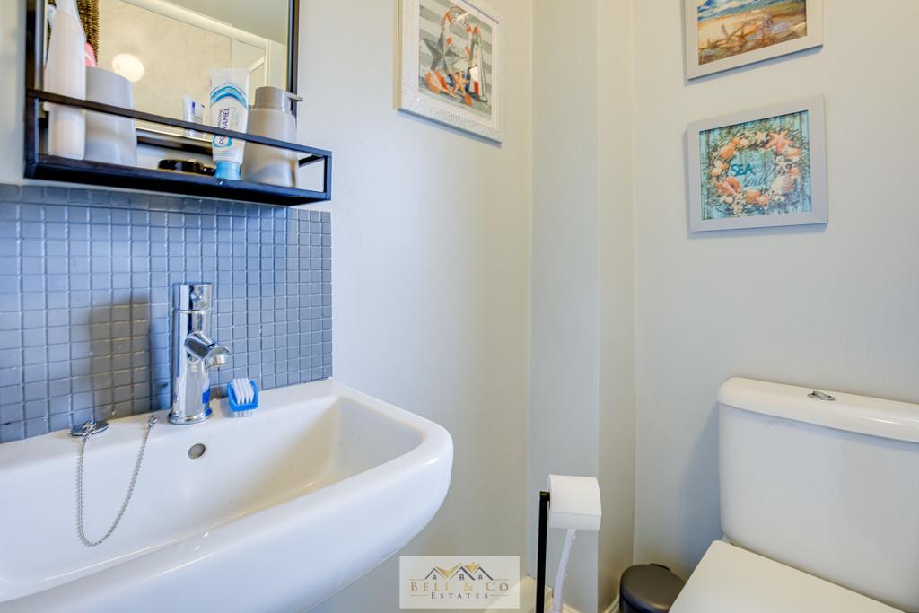 Bathroom 1.2