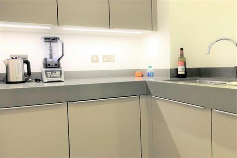 1 bedroom apartment to rent, Meranti House, E1