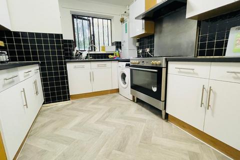 1 bedroom in a house share to rent, Lukin Street, Shadwell, E1 0AA