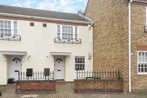 2 bedroom house to rent, Cedar Terrace, Richmond TW9