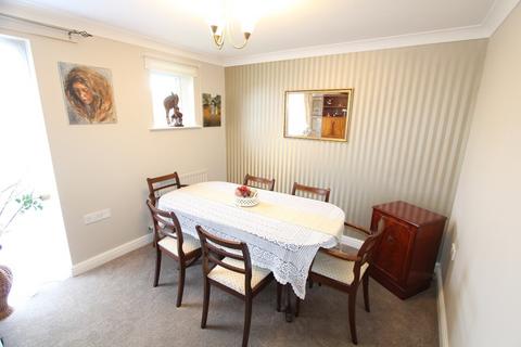 undefined, Swallowfields, Farndon